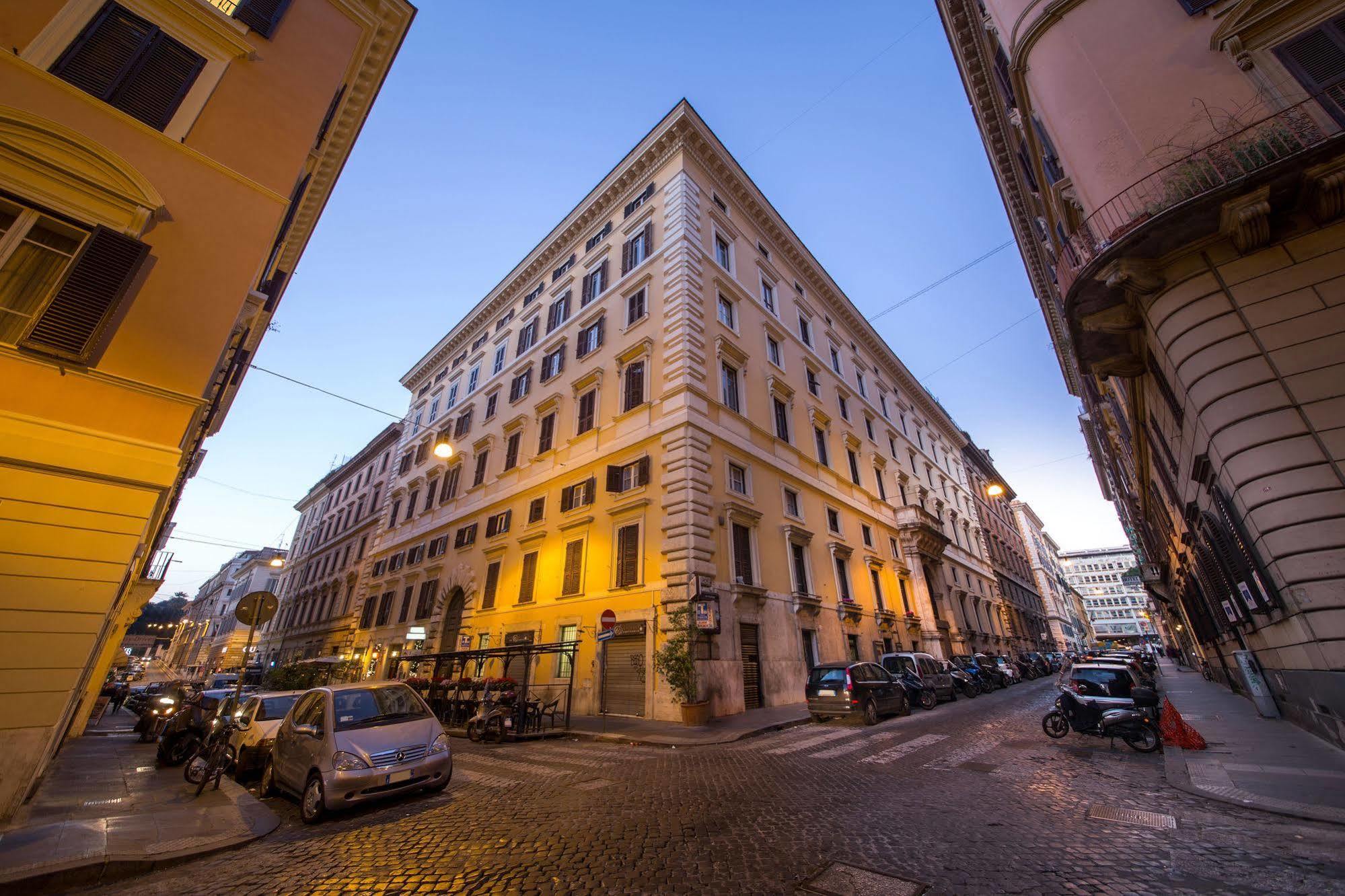 Roman Central House Exteriör bild